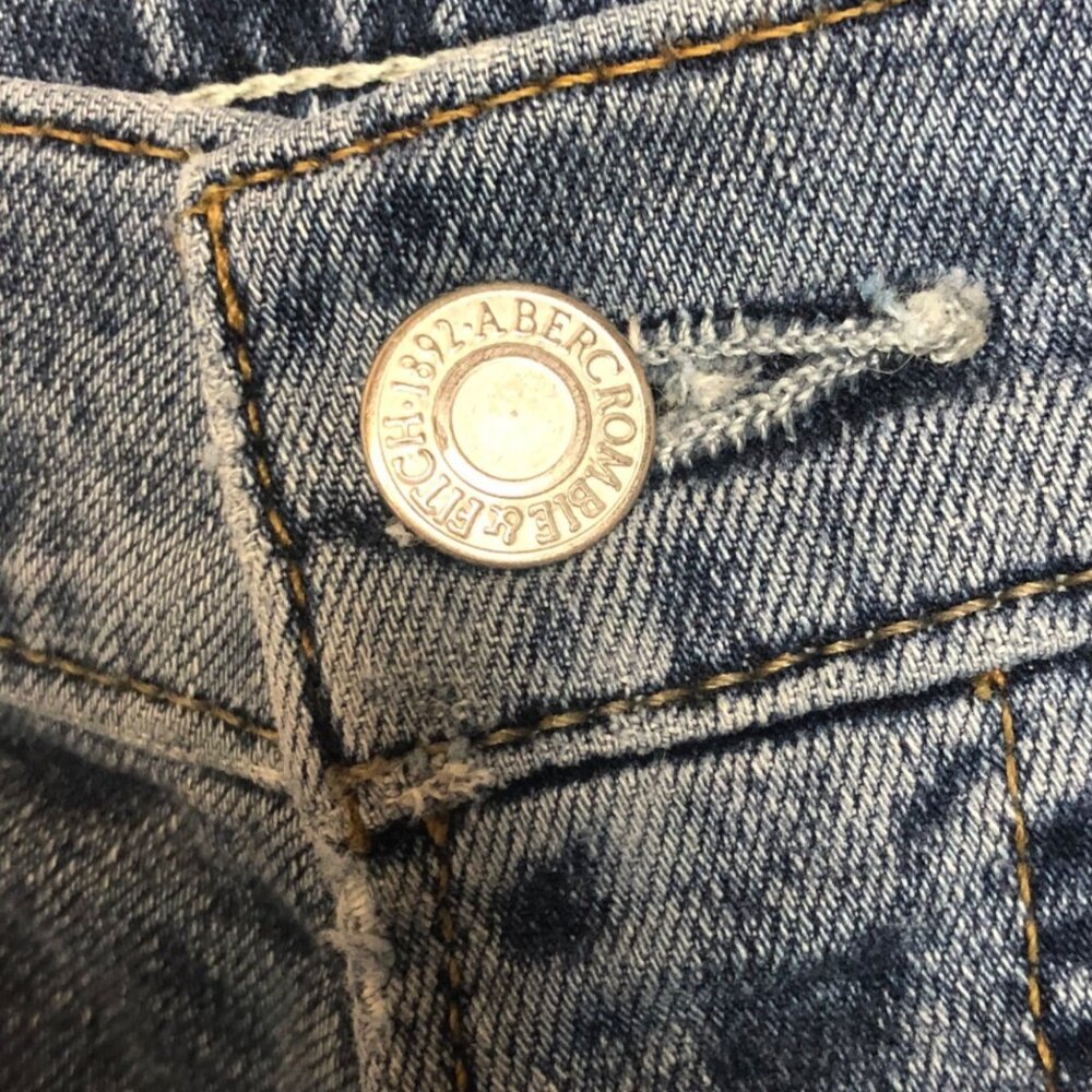 Abercrombie & Fitch Mens Distressed Skinny Tapered Jeans 31 x 30 Medium Wash - Picture 9 of 14